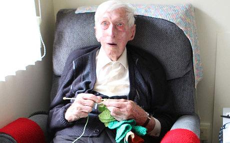 澳最年长老人逝世 曾以为企鹅织毛衣闻名