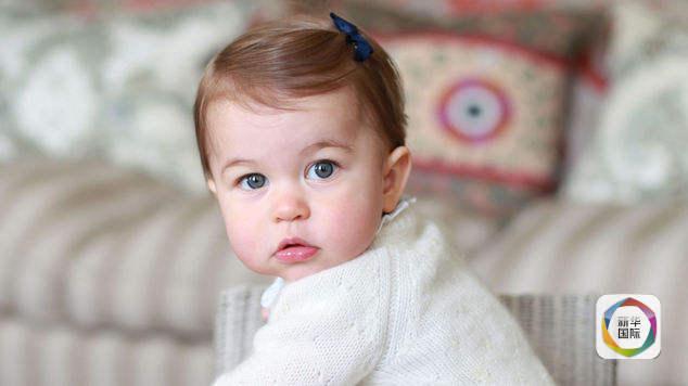 夏洛特小公主1周岁礼物清单：含中国丝质娃娃