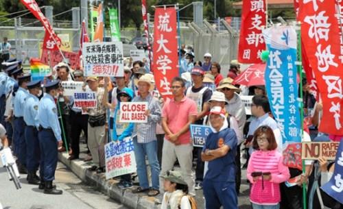 冲绳弃尸案引当地民众强烈抗议 美防长表达歉意